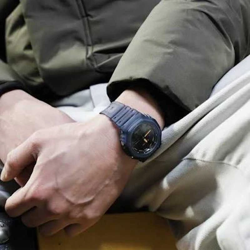 Laikrodis „Casio G-Shock Original GA-2100K-2AER“ anglies pluošto šerdies apsauga
