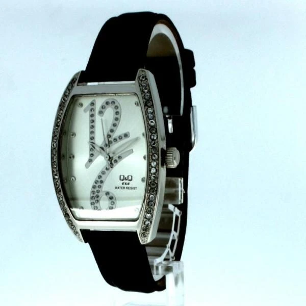 Laikrodis Q&Q 6881-301Y (Ekspozicinė prekė)