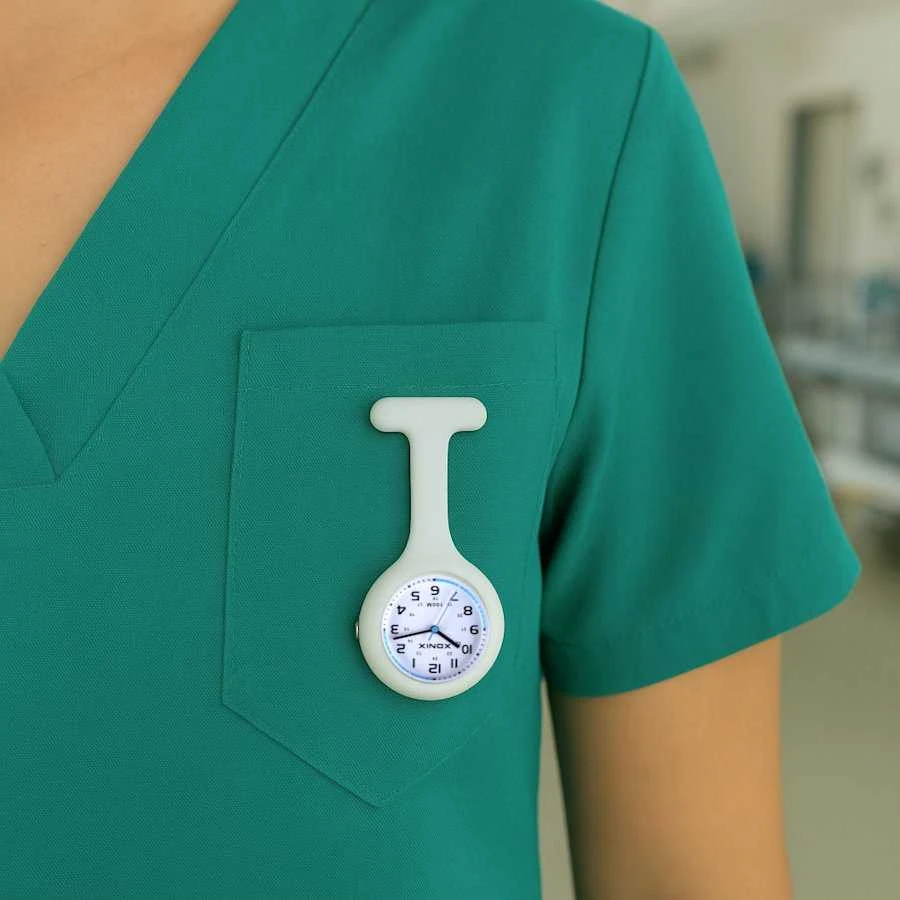 XONIX NUR 001 prisegamas laikrodis – medicinos darbuotojų / slaugytojų laikrodis