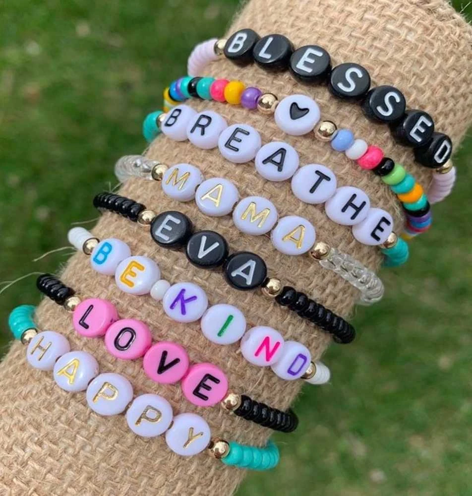 Apyrankių gaminimo rinkinys Clementoni Message Bracelets