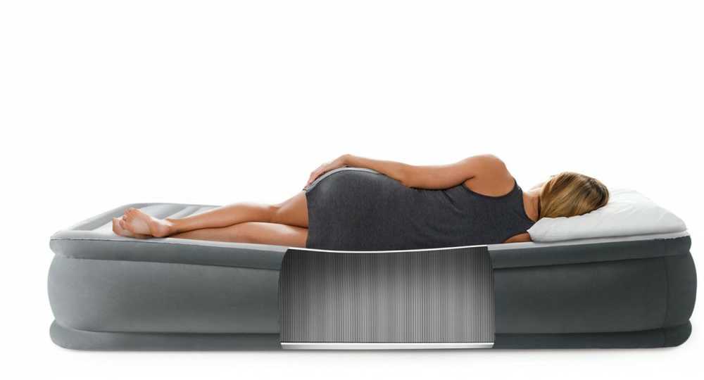 Pripučiamas čiužinys 203x152cm su pompa Intex 67770
