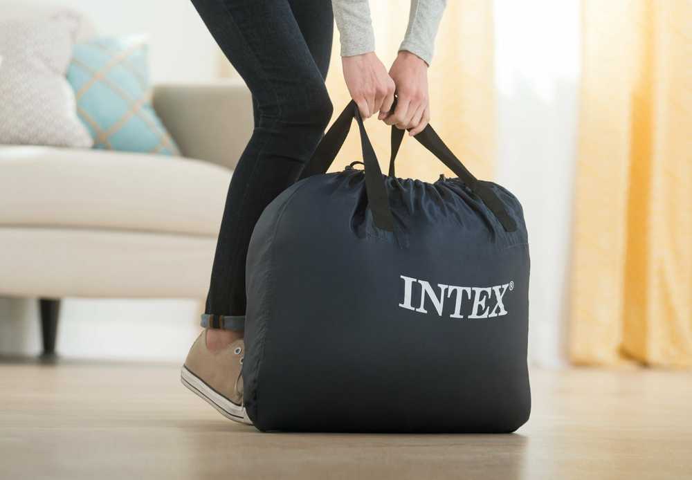Pripučiamas čiužinys INTEX Queen Ultra Plush su integruota elektrine pompa, 152×203×46cm