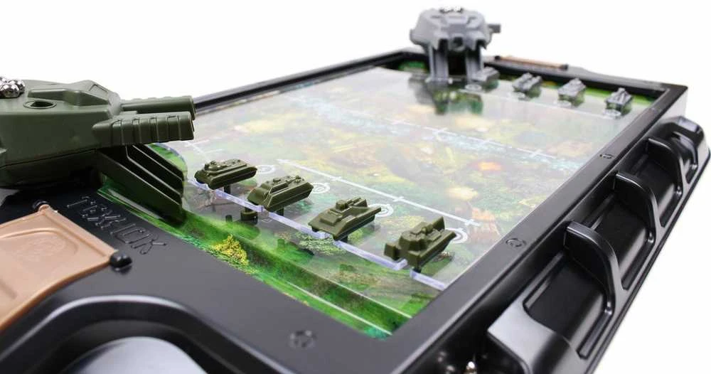 Technok Maksik Technok stalo žaidimas - tankų mūšis
