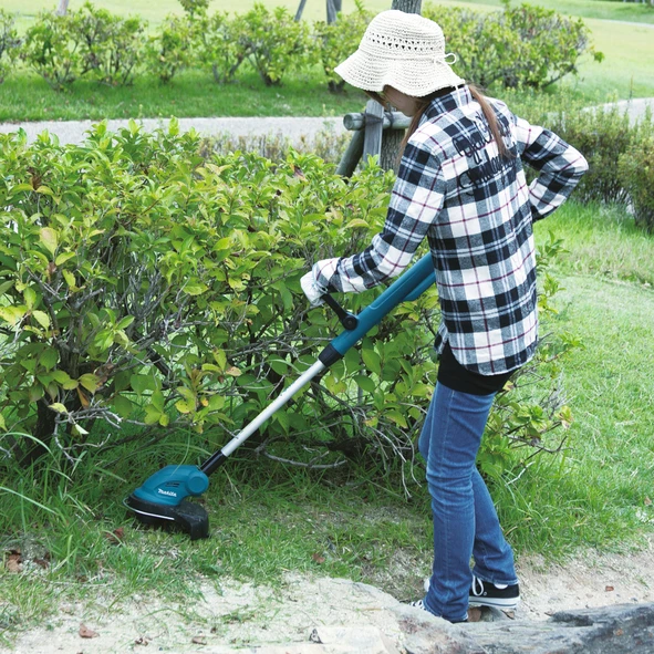 Makita DUR181SY Akumuliatorinė žoliapjovė/trimeris, 18V 1x1,5Ah Li-ion, 260mm,2.4kg aprašymas - Prekės nuotrauka