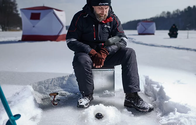 DEEPER dėklas telefonui WINTER SMARTPHONE CASE 2.0 aprašymas - Prekės nuotrauka
