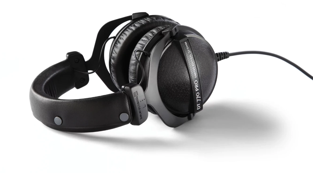 Studijinės ausinės Beyerdynamic DT 770 PRO, 32 omų, juodos 483664 | Varle.lt