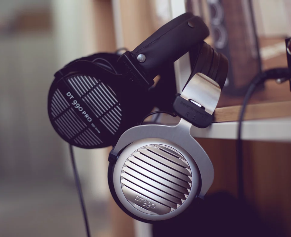 Studijinės ausinės Beyerdynamic DT 990, 250 omų, sidabrinės 481807 |  Varle.lt