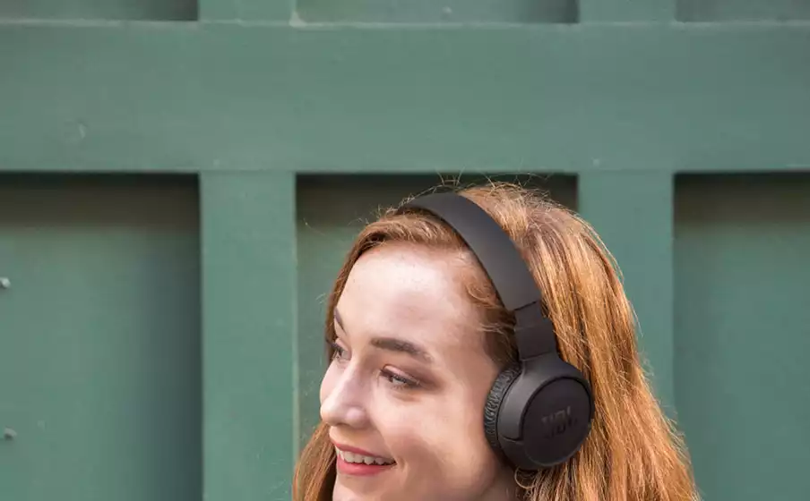 Lengvos ir patogios belaidės Ausinės JBL Tune 510BT Pure Bass sound su mikrofonu, Juodos aprašymas - Prekės nuotrauka