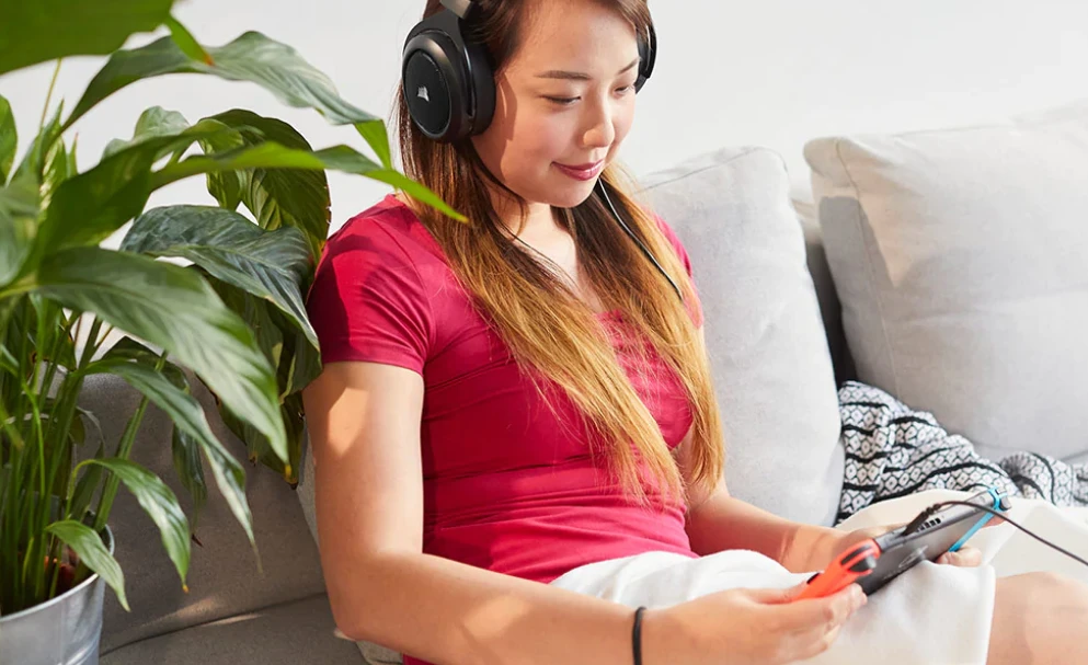 Žaidimų ausinės Corsair HS50 Pro Stereo, Anglies pluošto spalvos aprašymas - Prekės nuotrauka