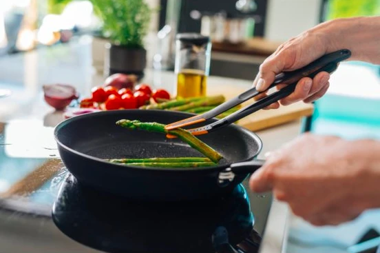 Žnyplės Fiskars Functional Form 1027303 aprašymas - Prekės nuotrauka