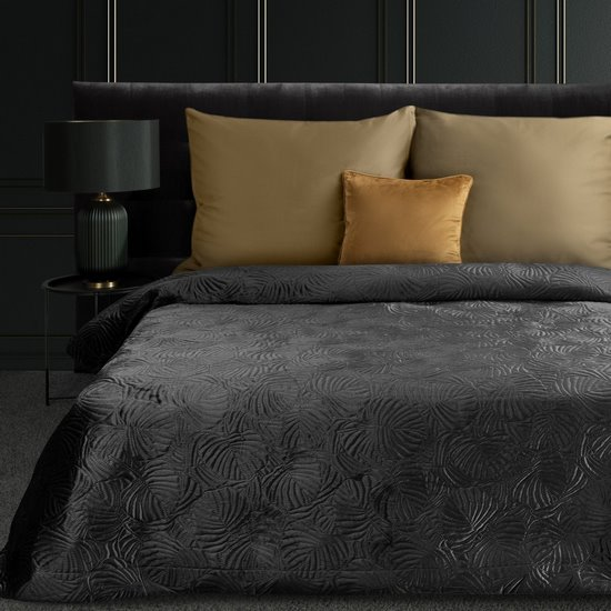 Eurofirany LIMITED COLLECTION LILI4 Švelnaus aksomo lovatiesė, dygsniuota karšto spaudimo (hot press) augalų raštu, 280X260 cm, spalva: juoda aprašymas - Prekės nuotrauka