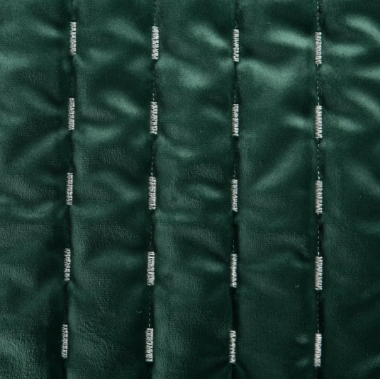 Eurofirany FRIDA/1 Aksominė lovatiesė, siuvinėta dekoratyviniais liurekso siūlais, 170X210 cm, spalva: tamsi žalia aprašymas - Prekės nuotrauka
