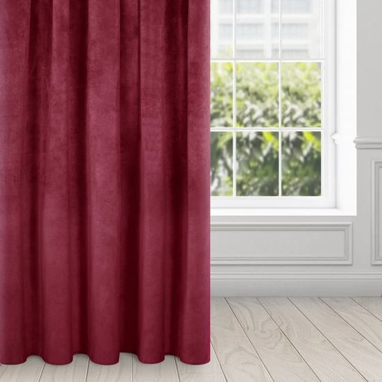 Naktinė užuolaida iš minkšto aksomo Eurofirany DIVA LINE RIA 140X270 cm, juosta/ tunelis/ kabliukai, 300 g/m2, spalva: bordo aprašymas - Prekės nuotrauka