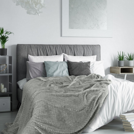Eurofirany DESIGN 91 Minkštas ir švelnus pledas CINDY su įspaustu raštu, 220X200 cm, spalva: plieno aprašymas - Prekės nuotrauka