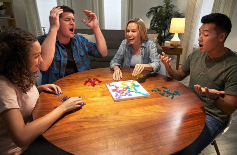 Mattel Stalo žaidimas Blokus aprašymas - Prekės nuotrauka