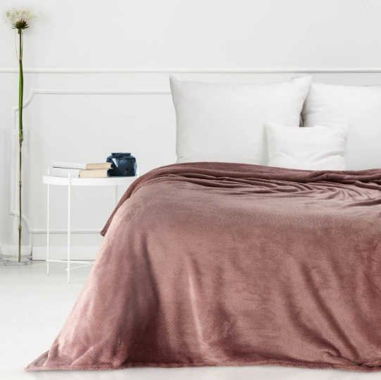 Eurofirany DESIGN 91 CINDY5 Minkštas ir švelnus pledas su įspaustu eglutės raštu, 170X210 cm, spalva: plytų aprašymas - Prekės nuotrauka