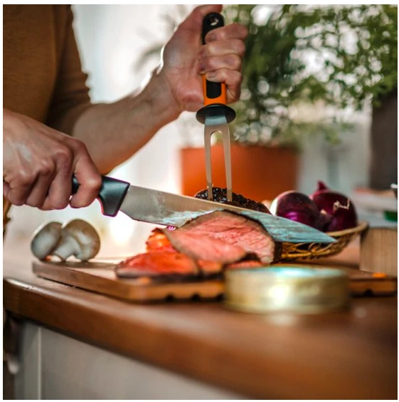 Fiskars Functional Form išpjaustymo peilis 1057539 aprašymas - Prekės nuotrauka