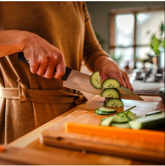 Fiskars Functional Form didelis virėjo peilis 1057534 aprašymas - Prekės nuotrauka