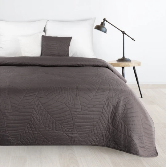 Eurofirany DESIGN 91 BONI / 6 Lovatiesė, dygsniuota karšto spaudimo būdu su lapų raštu, 220X240 cm, spalva: grafito Lovatiesė aprašymas - Prekės nuotrauka
