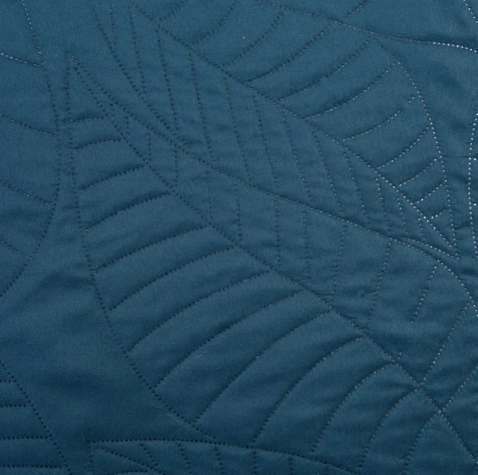 Eurofirany DESIGN 91 BONI / 6 Lovatiesė, dygsniuota karšto spaudimo būdu su lapų raštu, 170X210 cm, spalva: mėlyna Lovatiesė aprašymas - Prekės nuotrauka