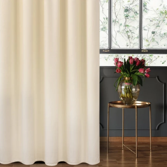 Eurofirany PIERRE CARDIN SIBEL Naktinė užuolaida iš minkšto aksomo, 260 g/m2, 140X270 cm, juosta / tunelis / kabliukai, spalva: kreminė aprašymas - Prekės nuotrauka