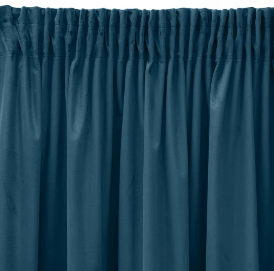 Eurofirany PIERRE CARDIN SIBEL Naktinė užuolaida iš minkšto aksomo, 260 g/m2, 140X270 cm, juosta / tunelis / kabliukai, spalva: tamsiai mėlyna aprašymas - Prekės nuotrauka