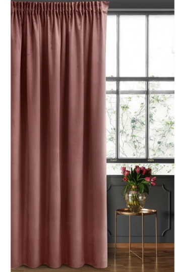 Eurofirany PIERRE CARDIN SIBEL Naktinė užuolaida iš minkšto aksomo, 260 g/m2, 140X270 cm, juosta / tunelis / kabliukai, spalva: rožinė aprašymas - Prekės nuotrauka