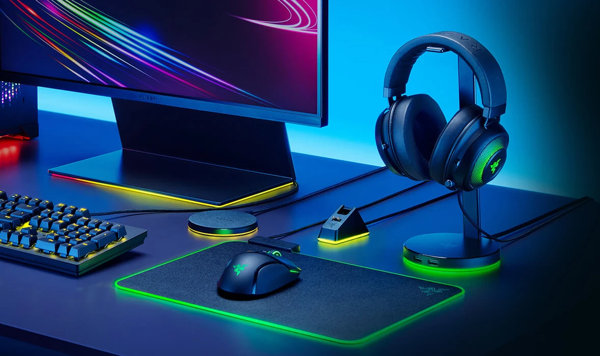 Ausinių stovas Razer Base Station V2 Chroma Quartz Edition, Juodas aprašymas - Prekės nuotrauka