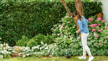 Bosch akumuliatorinė žoliapjovė EasyGrassCut 18V-260, 2x2Ah aprašymas - Prekės nuotrauka