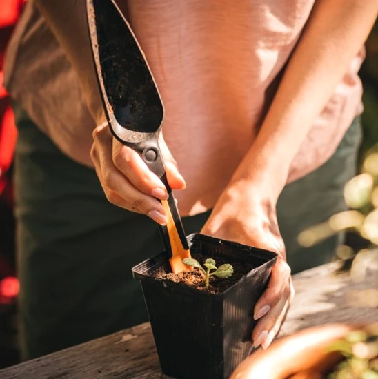 Fiskars Sėklų sėjimo įrankis 1057641 aprašymas - Prekės nuotrauka