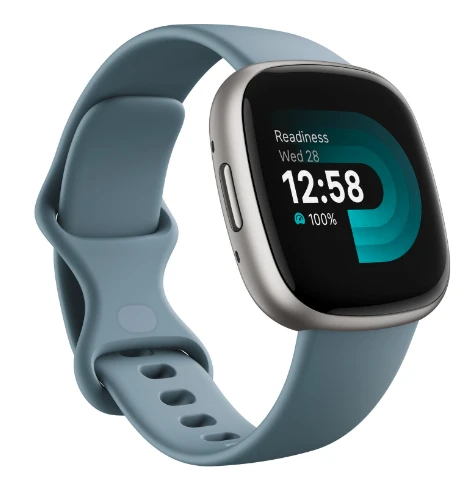 Išmanusis laikrodis Fitbit Versa 4, Platinos spalvos korpusas su melsvos spalvos silikoniniu dirželiu aprašymas - Prekės nuotrauka