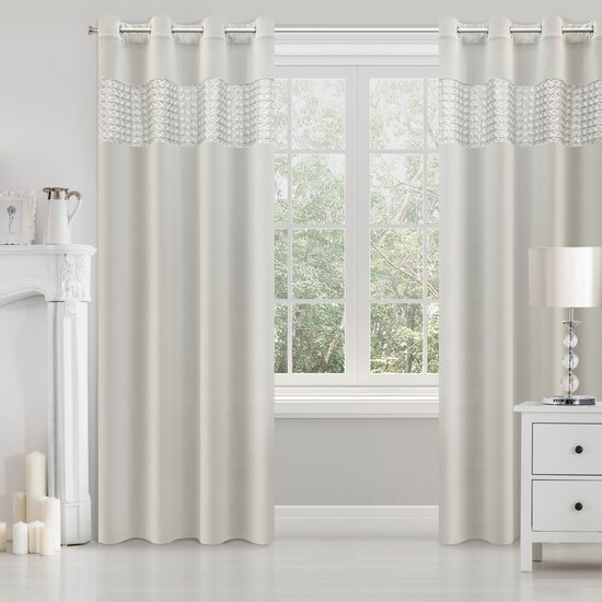 Eurofirany MARGOT Naktinė užuolaida iš aksomo su siuvinėjimu dekoruota juosta ir blizgučiais, 140X250 cm, kilpos /žiedai, spalva: sidabrinė aprašymas - Prekės nuotrauka