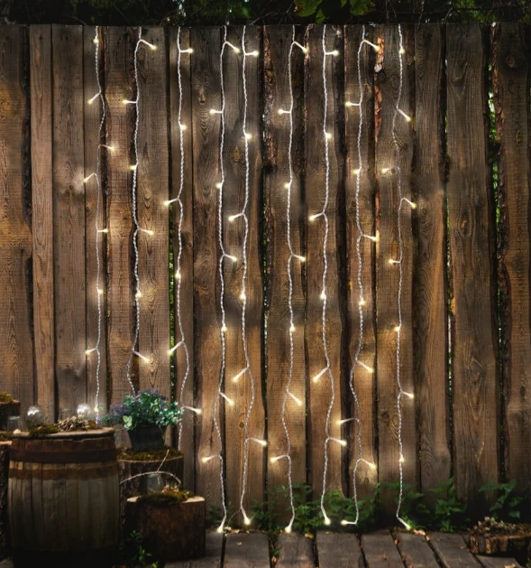 Elektrinė girlianda DecoKing LED, užuolaida, šiltai balta, 3x3 m aprašymas - Prekės nuotrauka