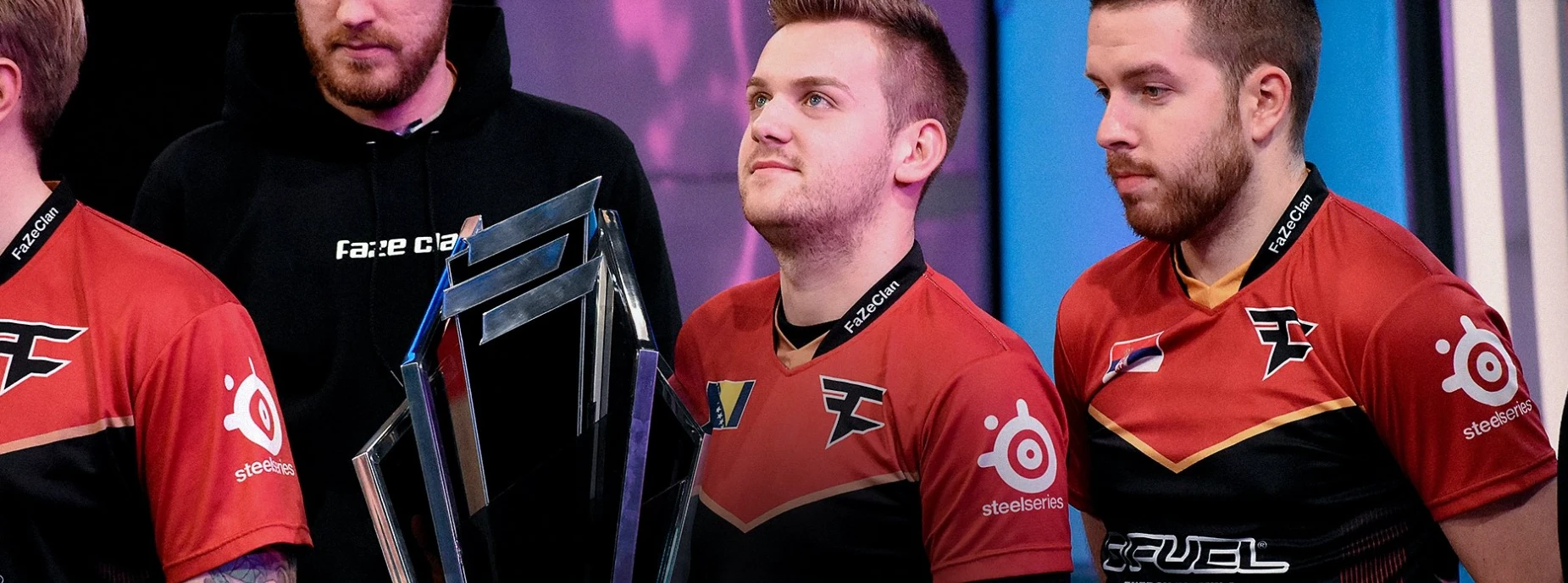 Medžiaginis pelės kilimėlis SteelSeries QcK Heavy Medium 2020 Edition, Juodos spalvos aprašymas - Prekės nuotrauka