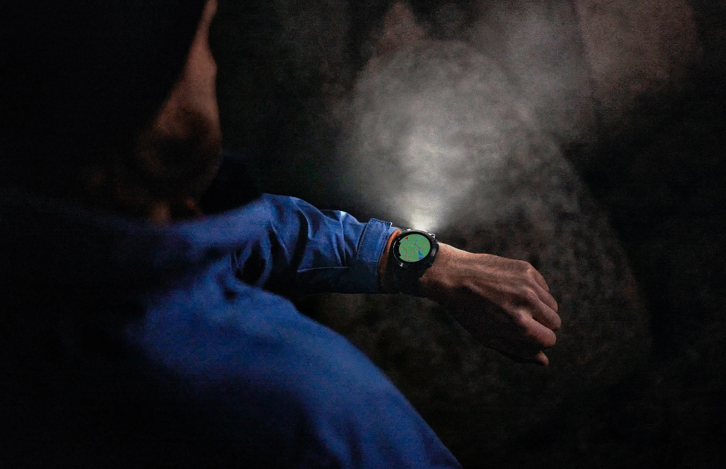 Išmanusis laikrodis Garmin Fenix 7 Pro Solar, Pilkos skalūno spalvos, su juodu dirželiu aprašymas - Prekės nuotrauka