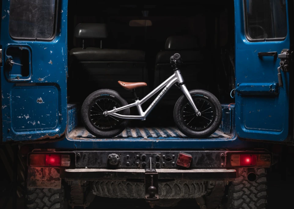 Balansinis dviratis EARLY RIDER Charger 12 aprašymas - Prekės nuotrauka