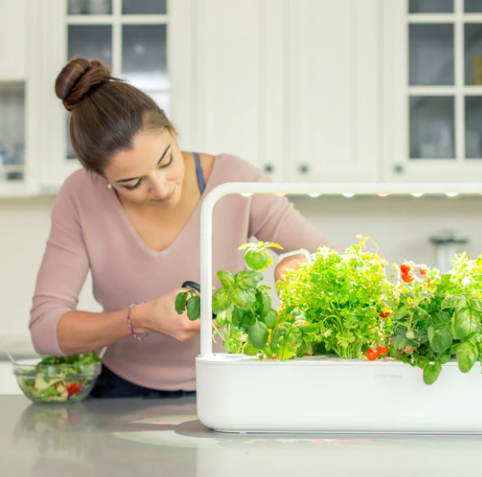 Išmanus namų sodas Click & Grow Smart Garden 9 Pro, baltas aprašymas - Prekės nuotrauka