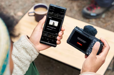 Sony ZV-E1 viso kadro vaizdo tinklaraščių kamera, baltos spalvos aprašymas - Prekės nuotrauka