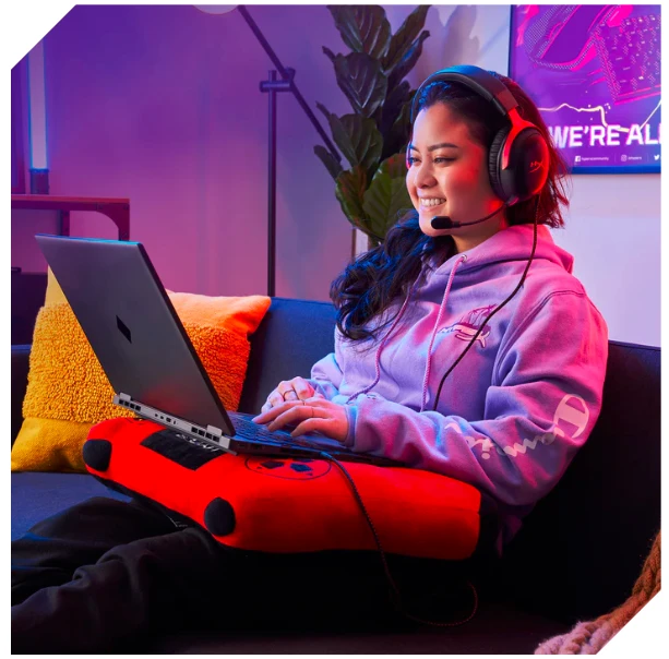 HyperX Cloud III žaidimų ausinės, Juodai raudonos aprašymas - Prekės nuotrauka