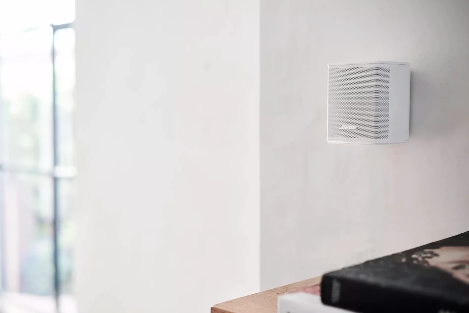 Kompiuterio kolonėlės Bose Surround erdvinio garso kolonėlės, Baltos spalvos aprašymas - Prekės nuotrauka