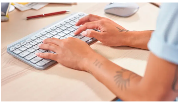 Belaidė klaviatūra Logitech MX Keys Mini skirta Mac, Blyškiai pilkos spalvos (US) aprašymas - Prekės nuotrauka