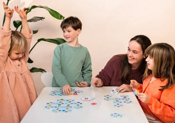 FLEXIQ Stalo žaidimas „Pattern Party!“ aprašymas - Prekės nuotrauka