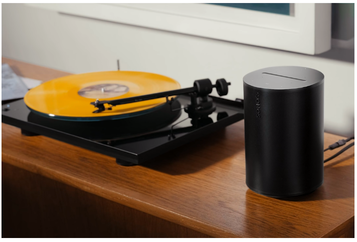 Nešiojama Bluetooth garso kolonėlė Sonos Era 100, Juodos spalvos aprašymas - Prekės nuotrauka