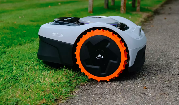 Segway Navimow i105E Belaidis vejos pjovimo robotas skirtas iki 500 m² vejai aprašymas - Prekės nuotrauka