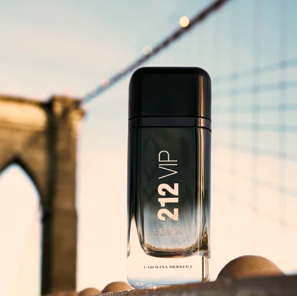 Kvepalai vyrams Carolina Herrera 212 VIP Black EDP, 100 ml aprašymas - Prekės nuotrauka