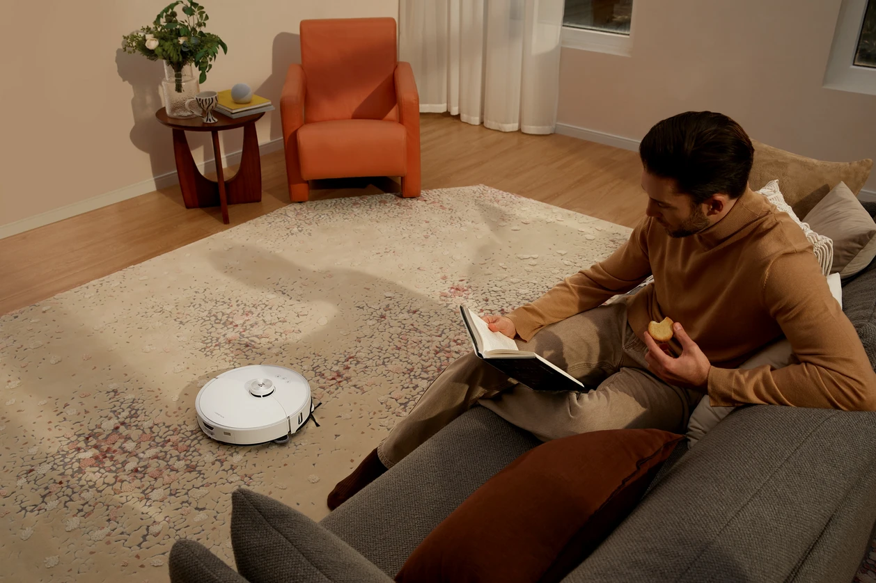 Roborock S8 MaxV Ultra dulkių siurblys - robotas su pajungimu prie vandentiekio ir kanalizacijos, Baltos spalvos aprašymas - Prekės nuotrauka