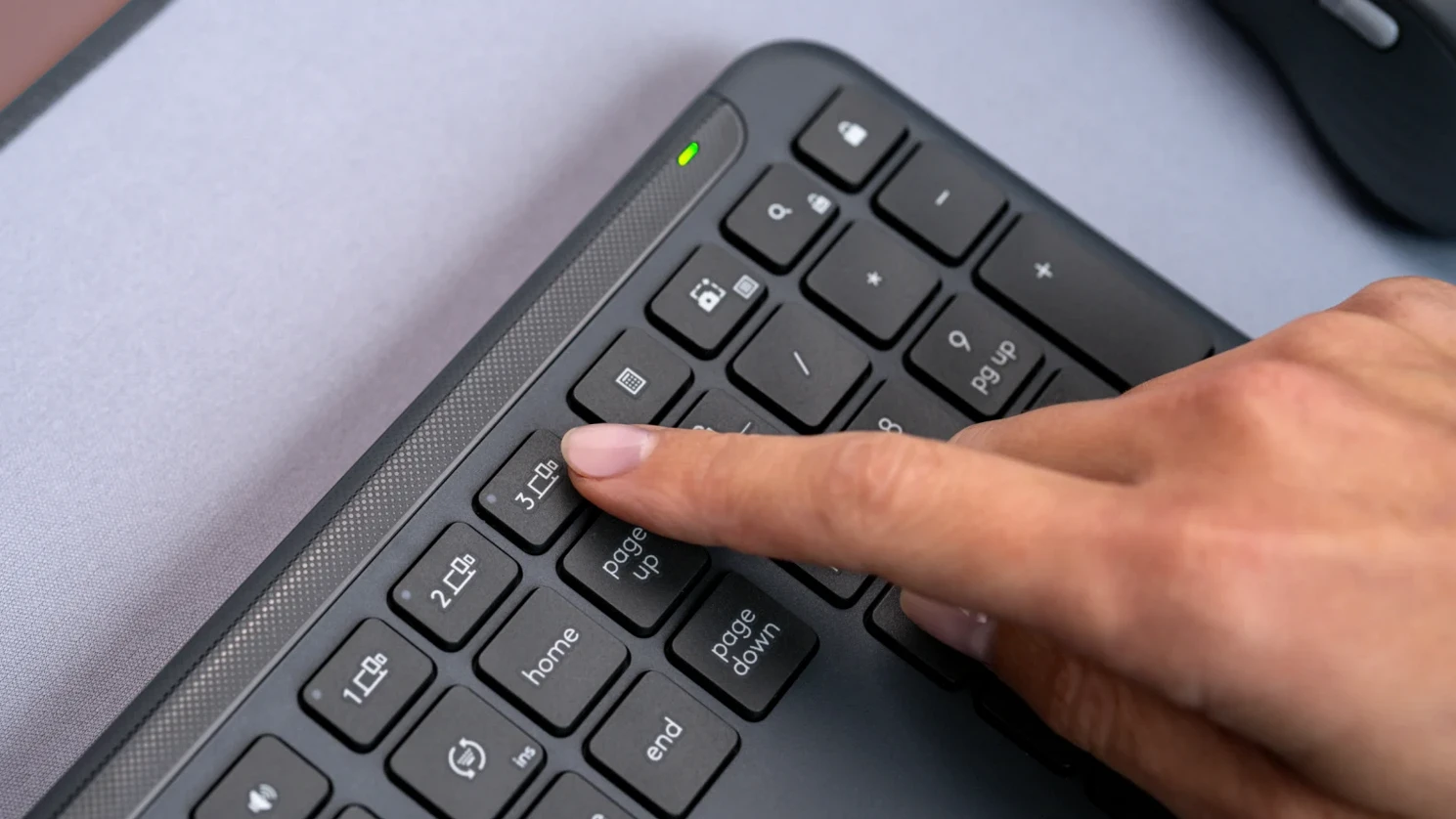 Klaviatūra ir pelė Logitech Signature Slim MK950, Balta aprašymas - Prekės nuotrauka