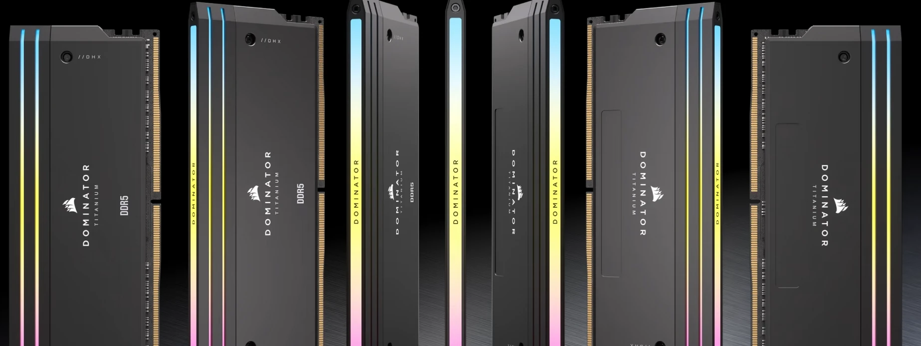 Stacionarių kompiuterių atmintis CORSAIR RAM DOMINATOR TITANIUM CMP32GX5M2X7000C34W RGB 32GB (2 x 16GB), Baltos spalvos aprašymas - Prekės nuotrauka