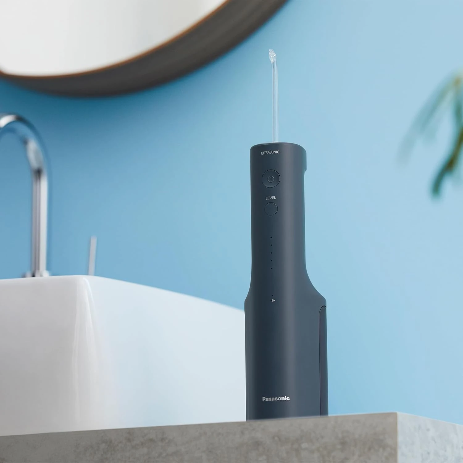Įkraunamas burnos irigatorius su ultragarso technologija Panasonic EW-DJ26-V303 aprašymas - Prekės nuotrauka Įkraunamas burnos irigatorius su ultragarso technologija Panasonic EW-DJ26-V303 aprašymas - Prekės nuotrauka