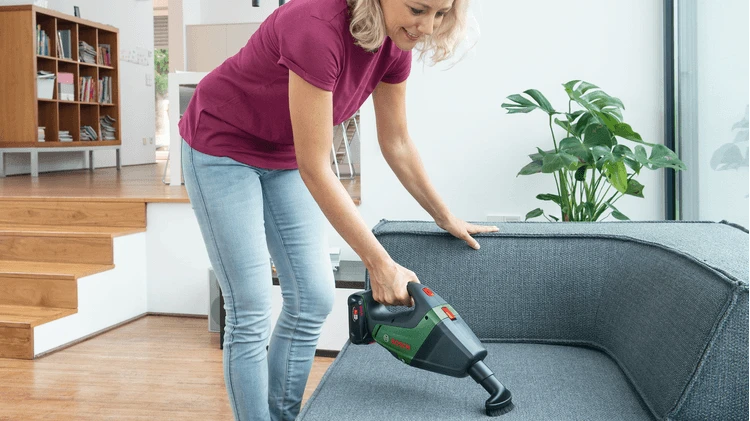 Dulkių siurblys Bosch UniversalVac 18 | Su 1x 2,5 Ah akumuliatoriumi ir įkrovikliu aprašymas - Prekės nuotrauka